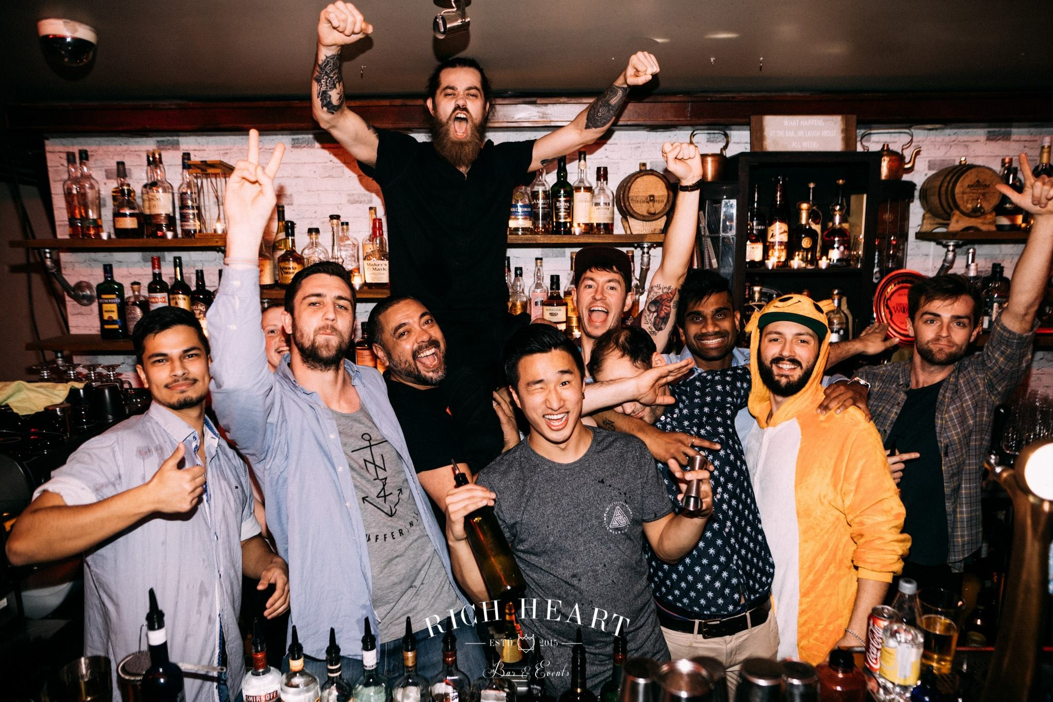 Poni Sula celebrating with a bar team